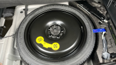 Volvo XC40 2.0 B4P Ultimate Dark 5dr Auto Petrol Estate